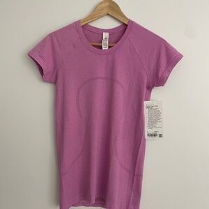 Lululemon Swiftly Tech Short Sleeve Size 6 NWT